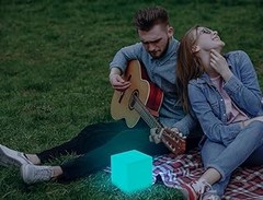 Pros y contras de los cubos luminosos para espacios exteriores